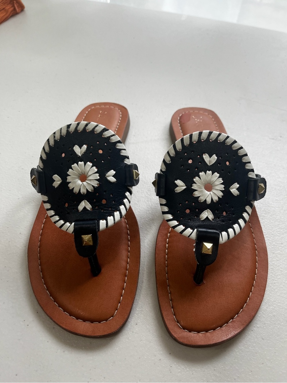 Jack Rogers Navy Floral Leather Thong Sandals Whipstitch Daisy Slides Size 7